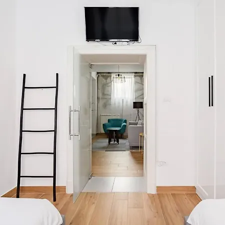 Hostgost Selected - Molerova 9 Apartment
